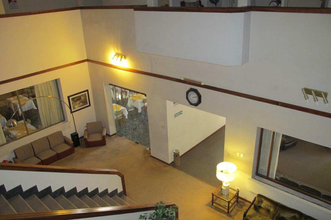 Hotel Emperador 内科切阿 外观 照片