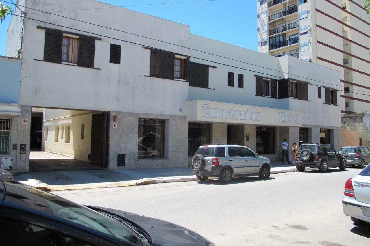 Hotel Emperador 内科切阿 外观 照片